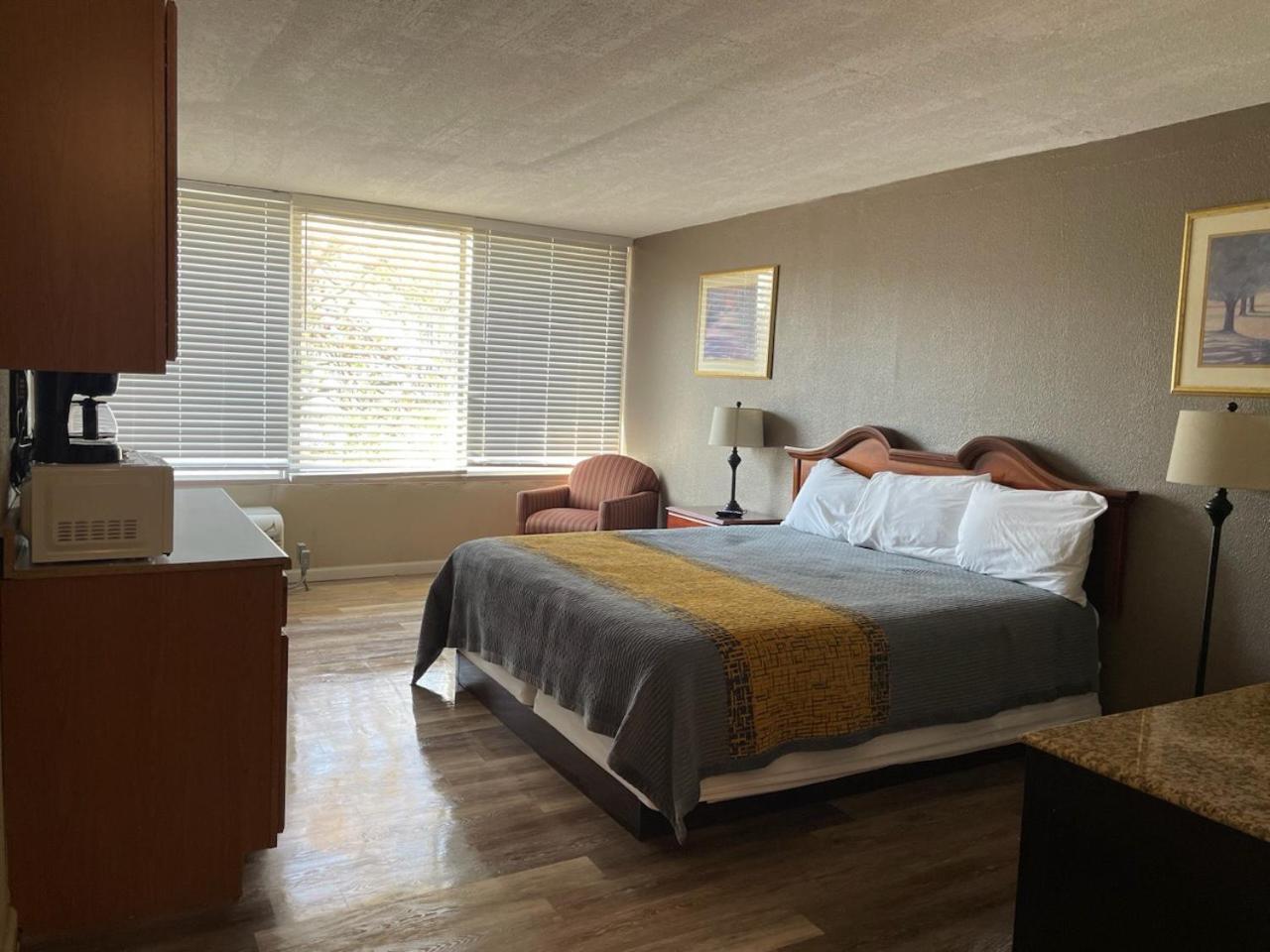 APM Inn&Suites Martinsburg Eksteriør bilde